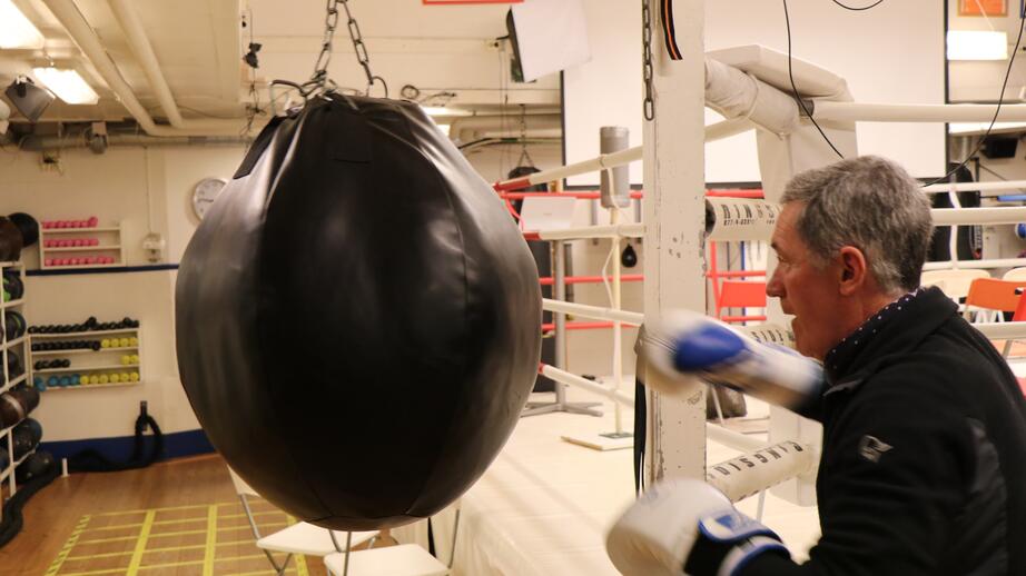Världsparkinsondagen 11 april firas med boxning.