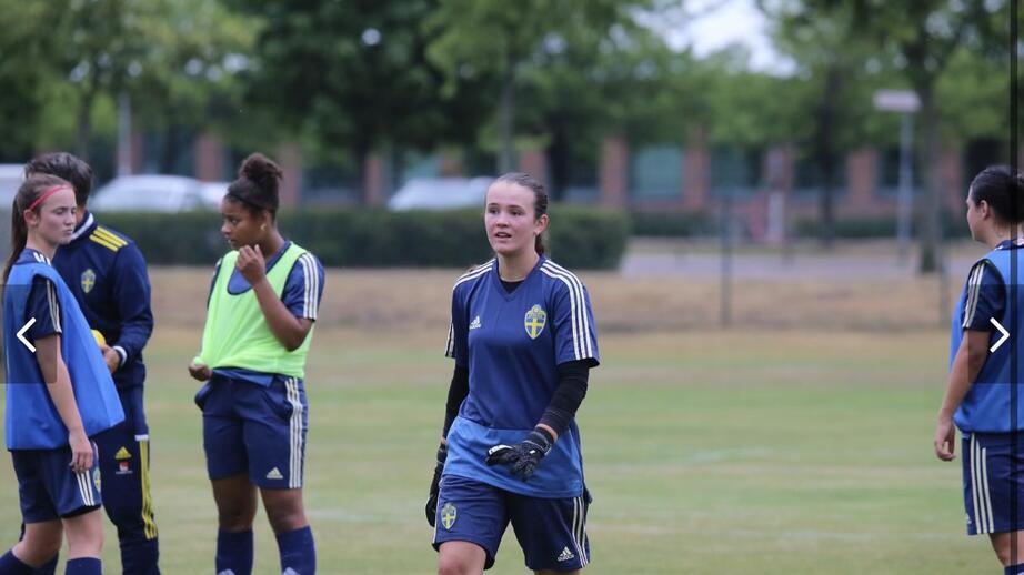 Liv Lindbäck ska spela fotboll på skoltid under gymnasiet. 