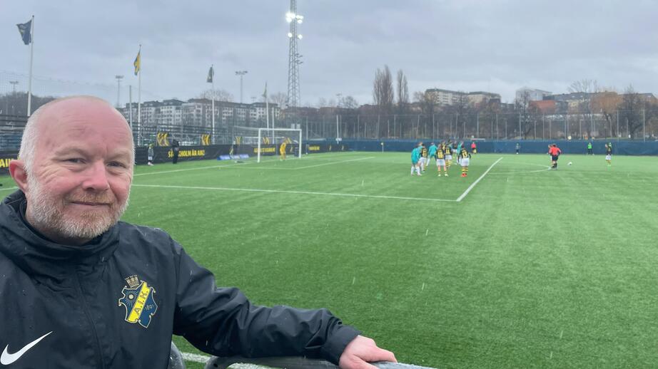 Mathias Johansson, 51, jobbar som SLO för AIK Fotboll.