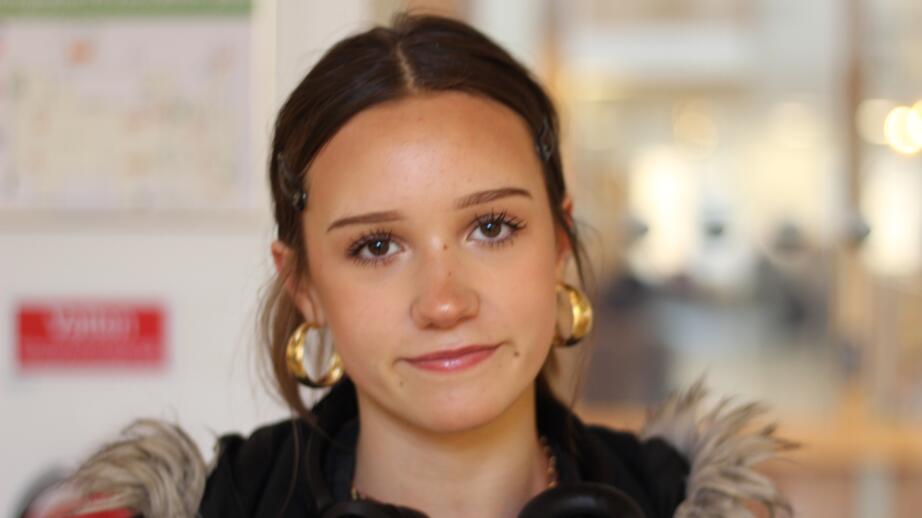 Martina Hering tycker att det är kul att man kan ha en helt annan klädstil än alla andra.