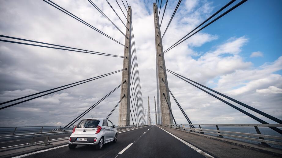 Invigningen av Öresundsbron underlättade flyttar mellan Danmark och Sverige. 