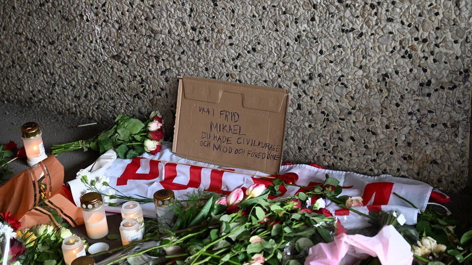 Under lördagen hölls en minnesstund i Skärholmen centrum.