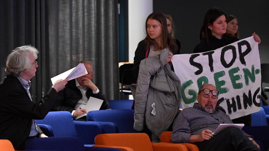 Greta Thunberg från Fridays for future vid SAS bolagsstämma 2024.