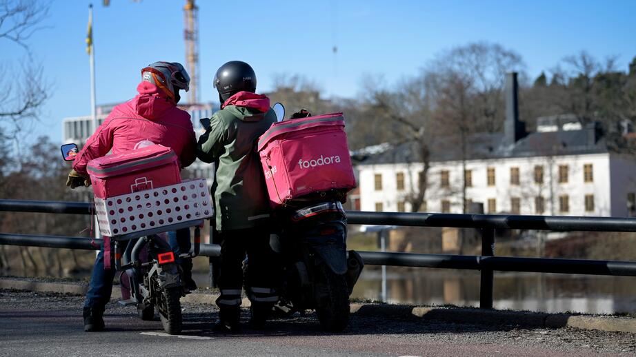 Foodorabud bär ofta rosa kläder. Arkivbild.