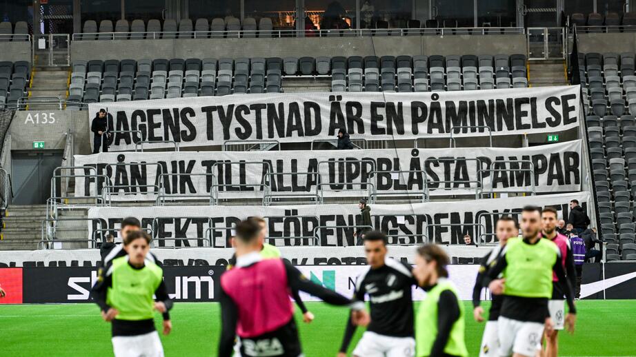 Tydlig uppmaning från AIK-supportrarna inför bortamötet mot Brommapojkarna.
