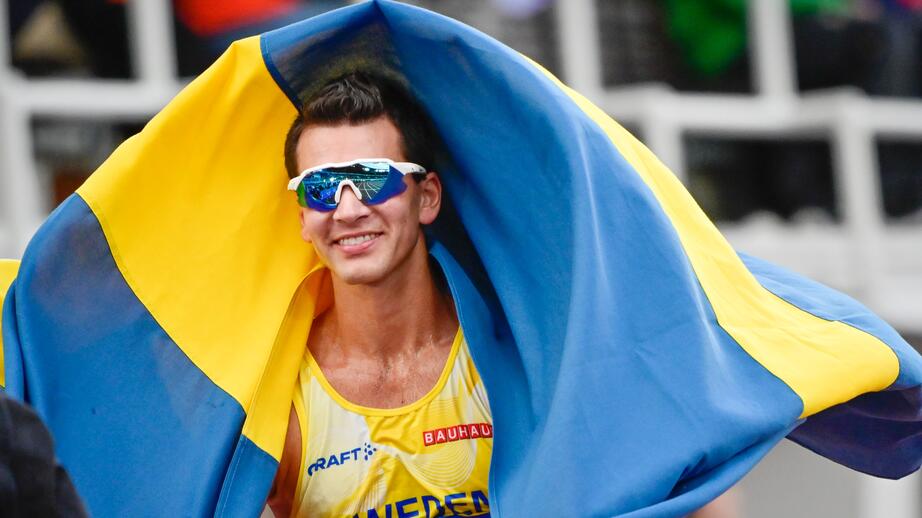 Perseus Karlström, 33, när han vann 10 000 meter gång i Finnkampen i Helsingfors år 2022.