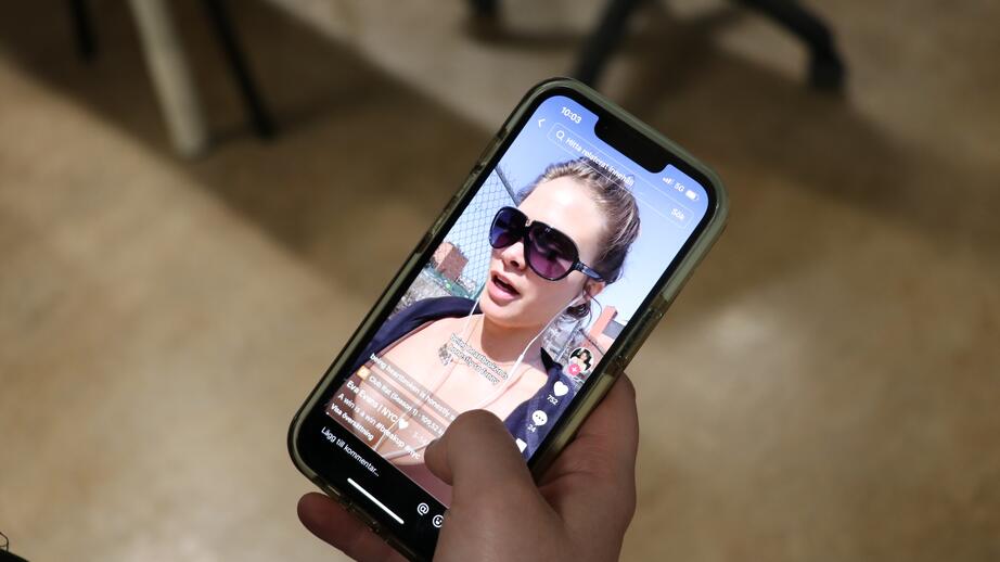 I Tiktok-profilens flöde finns tusentals videor om livet i New York City. 