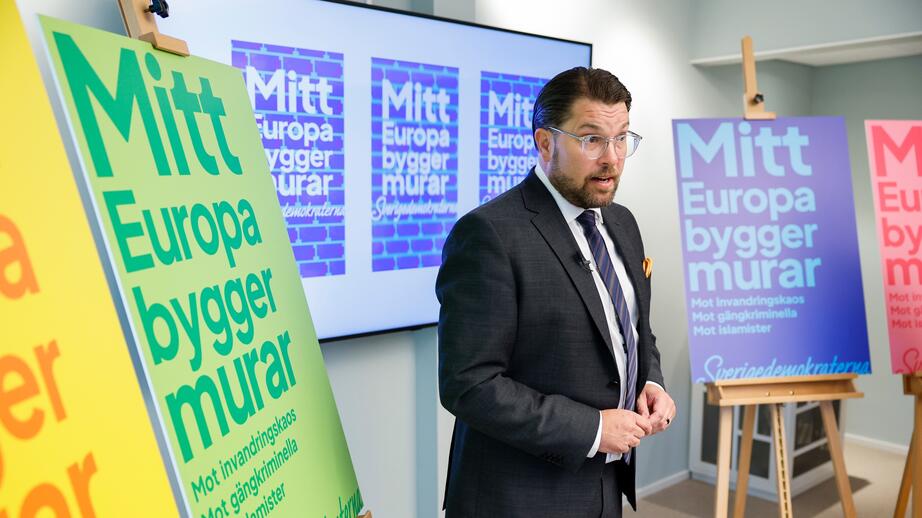 Sverigedemokraternas partiledare Jimmie Åkesson (SD) presenterar partiets kampanjbudskap och valaffischer.