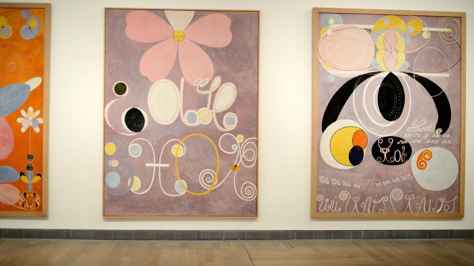 Hilma af Klint och hennes konst har genom åren uppmärksammats med allt från utställningar till filmer, böcker och teatrar.