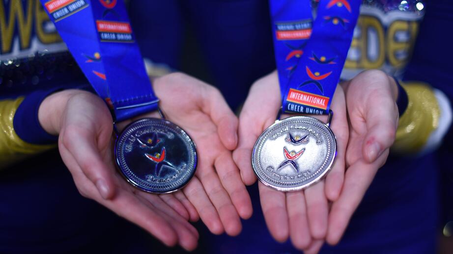 Damlandslaget efterlängtade medalj.