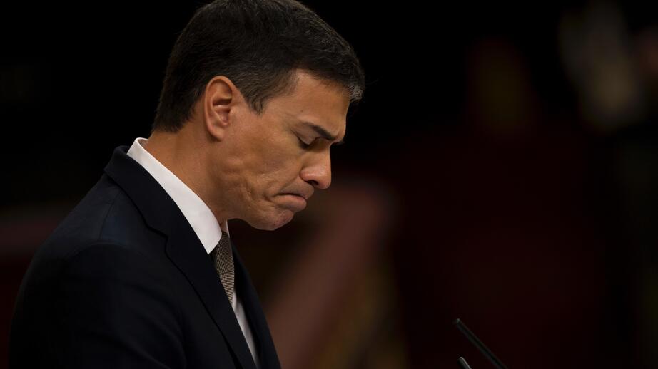 Spaniens Premiärminister Pedro Sanchez, som väntas ge ett besked om huruvida han avgår eller inte under dagen. 
