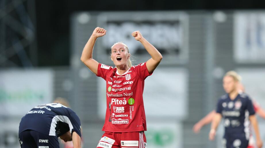 Emma Viklund, 23, avgjorde finalen med en välplacerad straff i 95:e minuten.