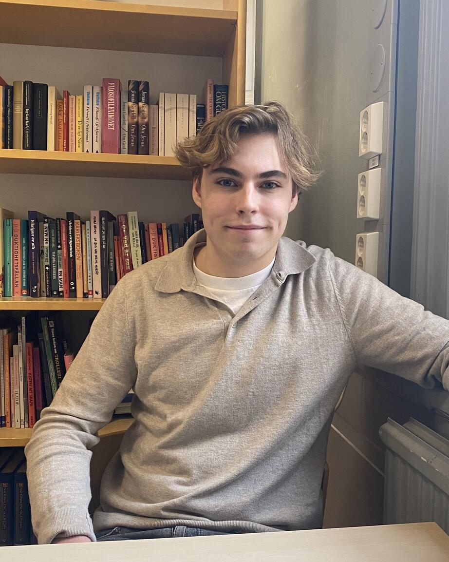 Filip Stojadinovic, 17 år, började investera för drygt ett år sedan.