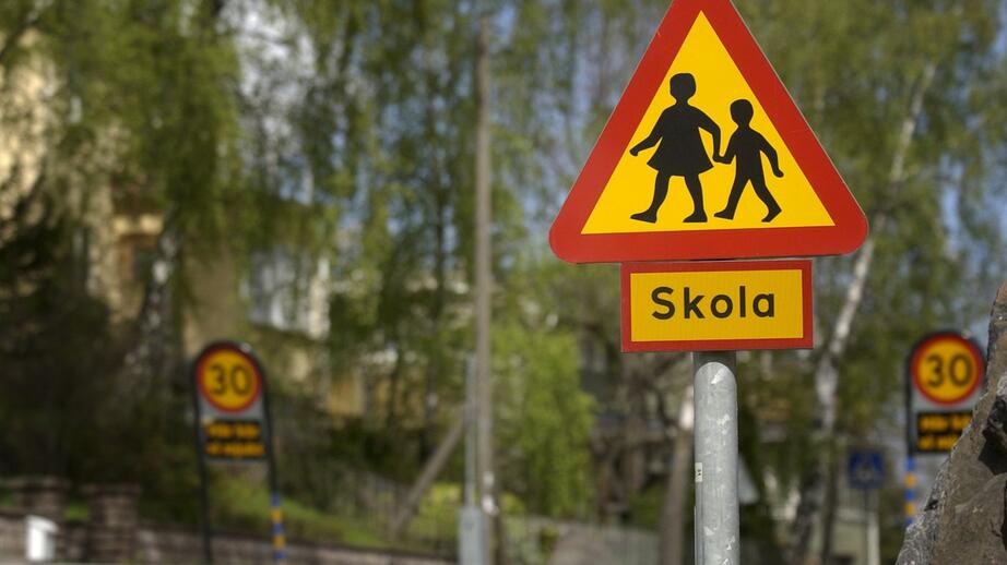 Läraren ska ha hört av sig till flera elever.