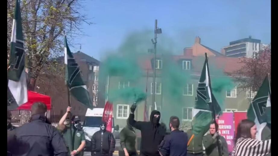 Bild från första maj när NMR demostrerade mot socialdemokraterna i Västerås.