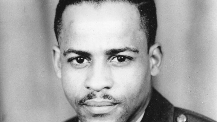 Edward Dwight i flygvapnet 1962, då 29 år gammal.