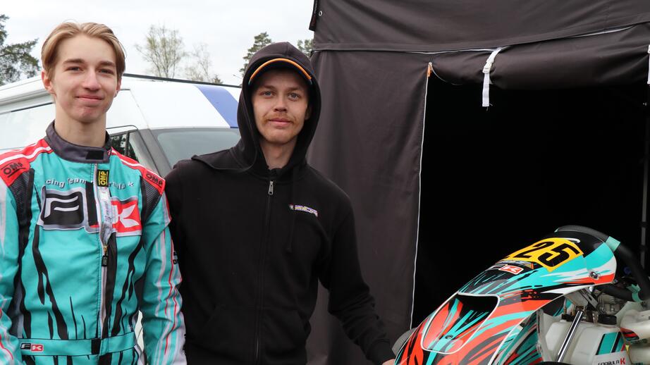 Max Carlsson, 17 år, började köra kart för två till tre år sedan.  