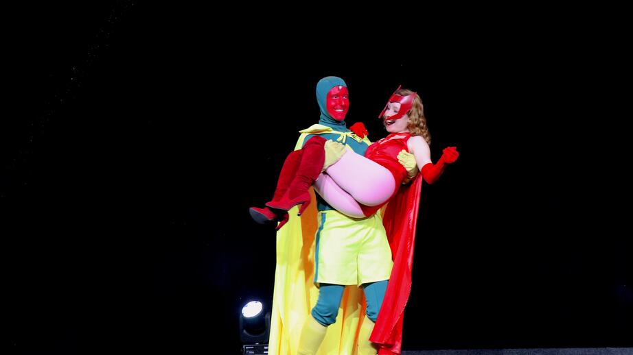Marvel-karaktärerna Vision och Scarlet Witch. 