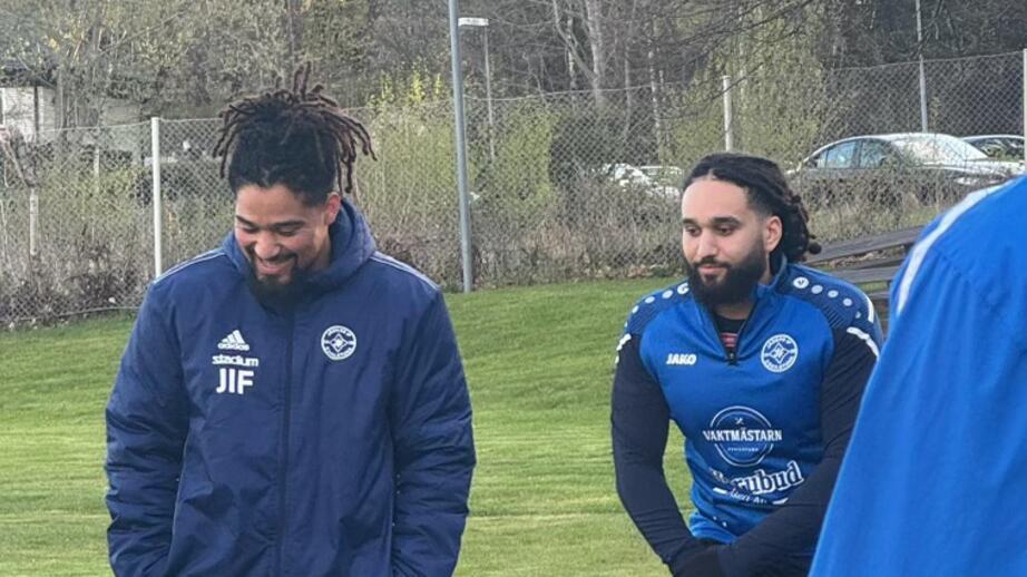 Storebror och lillebror Abassi.