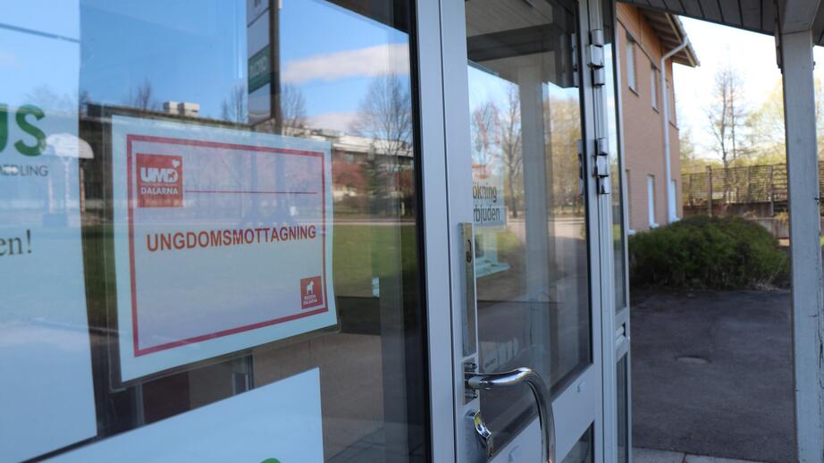 På ungdomsmottagningen, eller UMO som det ofta kallas, jobbar mest barnmorskor. I deras utbildning ingår väldigt lite om den manliga kroppen, säger barnmorskan Ulrika Andersson.