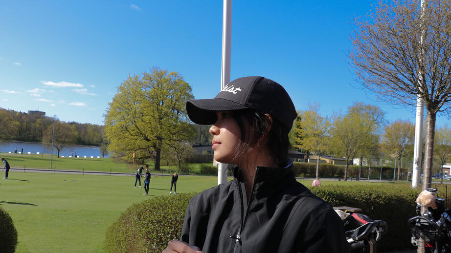 Veda Adelin, 19 år.