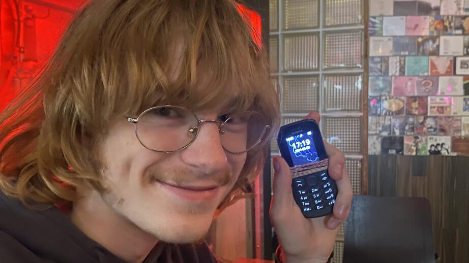 Eskil Thor trivs med knapptelefonlivet. 