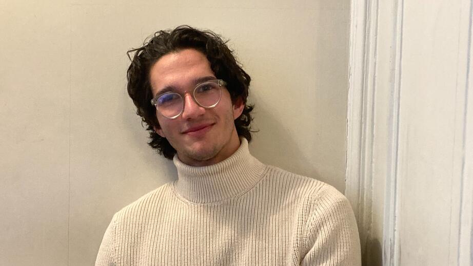 Leonardo, 21 år, var hemmasittare under många år. 