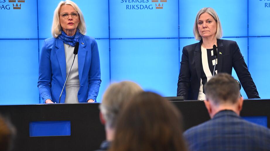 Heléne Fritzon och Magdalena Andersson.
