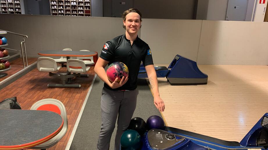 Proffsbowlaren Alex Joki går för guldet i U21-VM i sommar.
