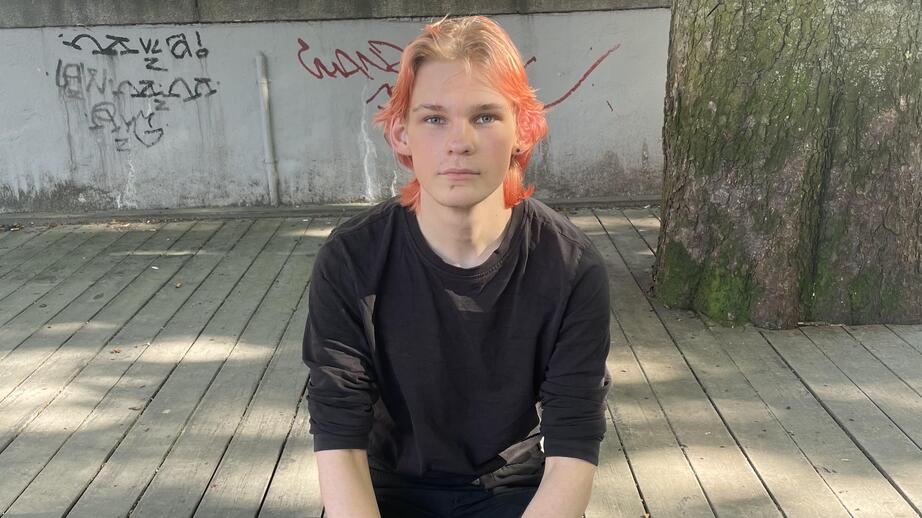 – Ungefär alla kläder jag handlar kommer från second hand, säger Axel, 18.
