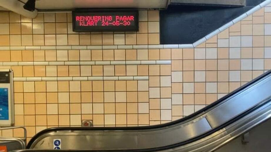 Rulltrappan mot Björns trädgård i Medborgarplatsens tunnelbanestation.