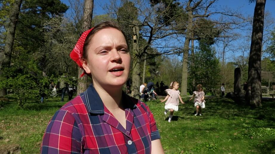 Rebecka förklarar hur hennes arbetsdag ser ut.