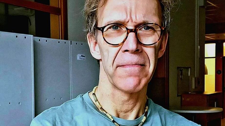 Hans Lekedal älskar att springa långt, ibland springer han till och med på morgonen innan jobbet.