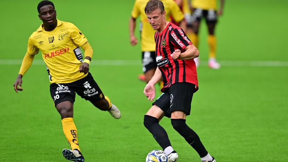 Eric Björkander i spel mot IF Elfsborg.