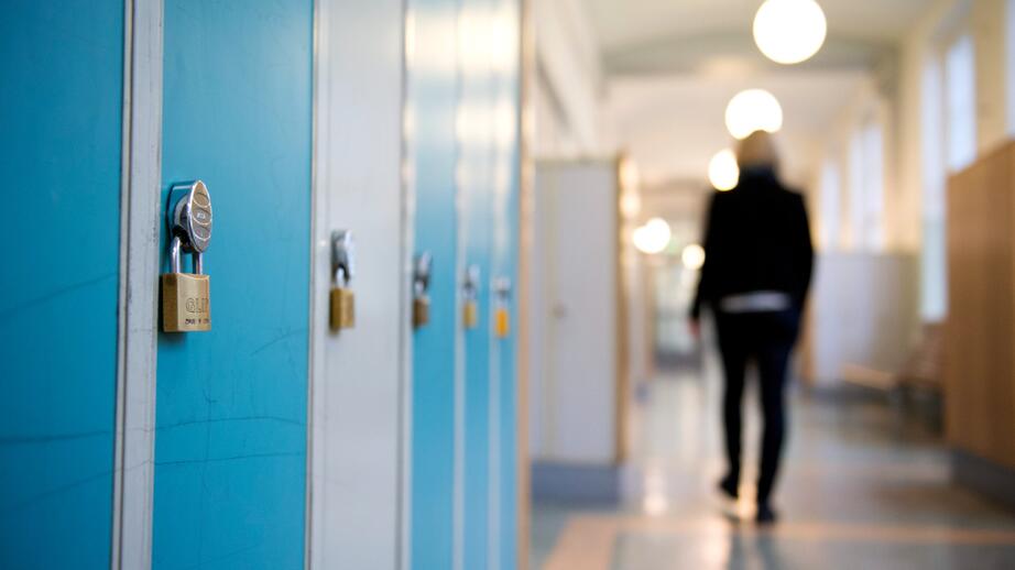Det förebyggande arbetet mot hot och våld i skolan brister, menar Arbetsmiljöverket.