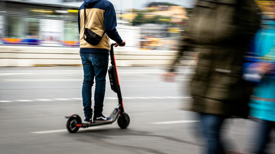 Två tredjedelar av alla skadade i förra årets elsparkcykelolyckor var män. 