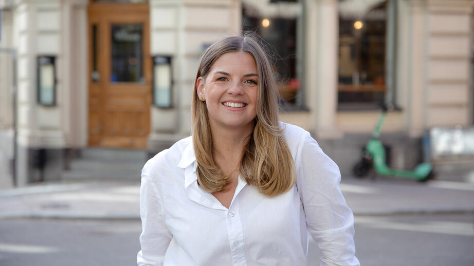 ”Sparande, speciellt långsiktigt, möjliggör en värdetillväxt där man kan tjäna pengar”, säger Felicia Schön.