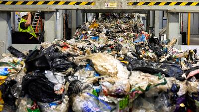 Sweden Plastic Waste Svensk plaståtervinning. Foto: AP Photo/David Keyton