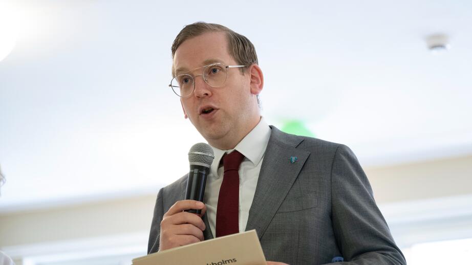 Socialdemokraterna, partiet som Alexander Ojanne tillhör, röstade nej till gårdsförsäljning. Det gjorde även Vänsterpartiet och Miljöpartiet.