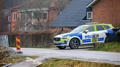 MAN SKJUTEN AV POLIS - LÄGENHETER EVAKUERADE. Foto: Johan Nilsson/TT