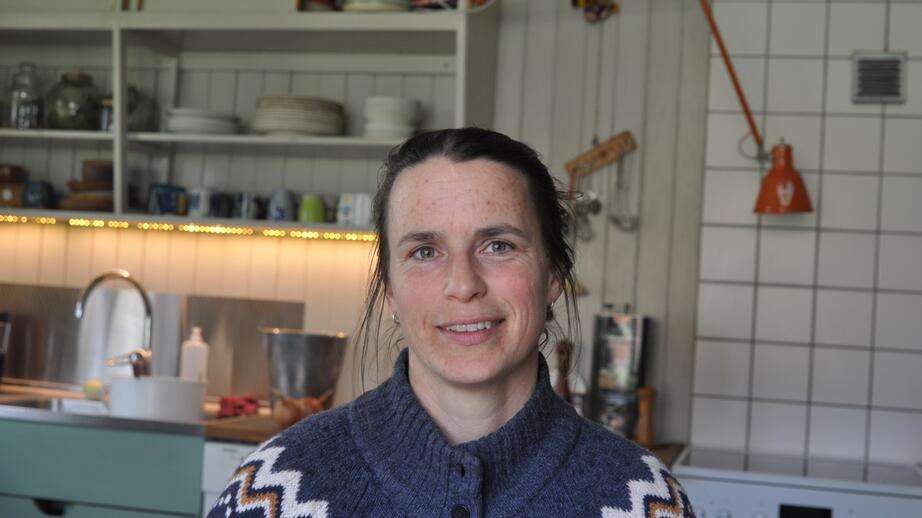 Céline Jongers bor och arbetar på gården.
