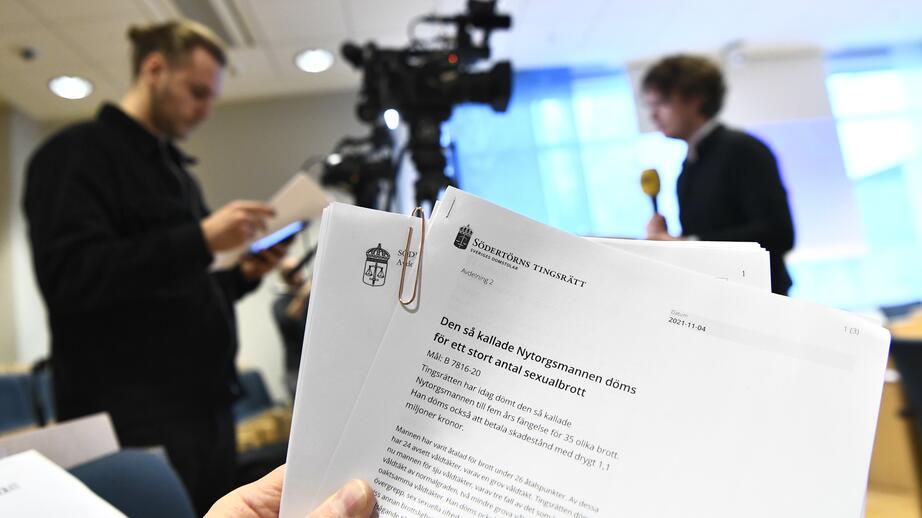 Nytogsmannen har tidigare dömts för 35 brott.
