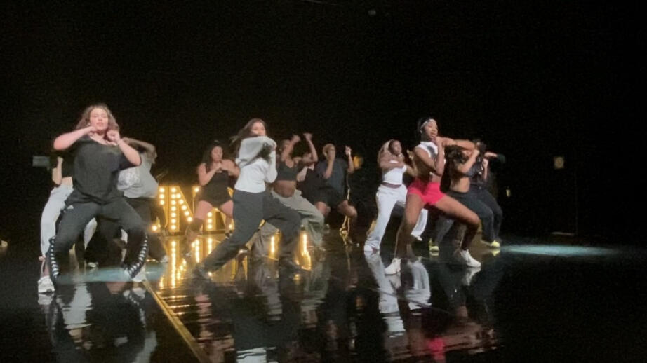 Feminine dancehall.