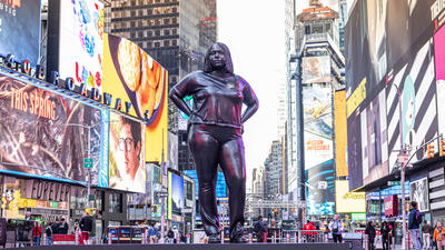 Kvinna. Foto: Bild: Times Square Arts