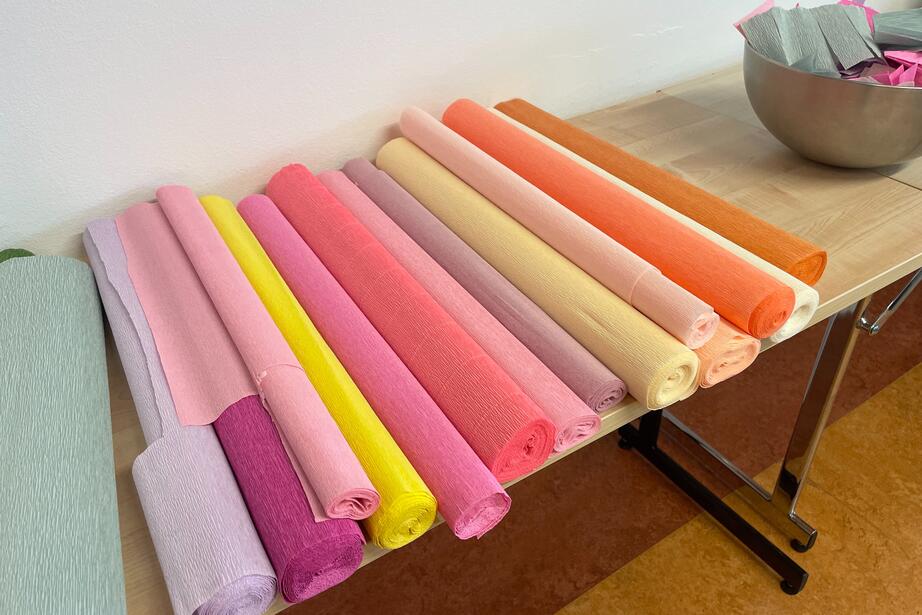 Crepepapper i många olika nyanser.