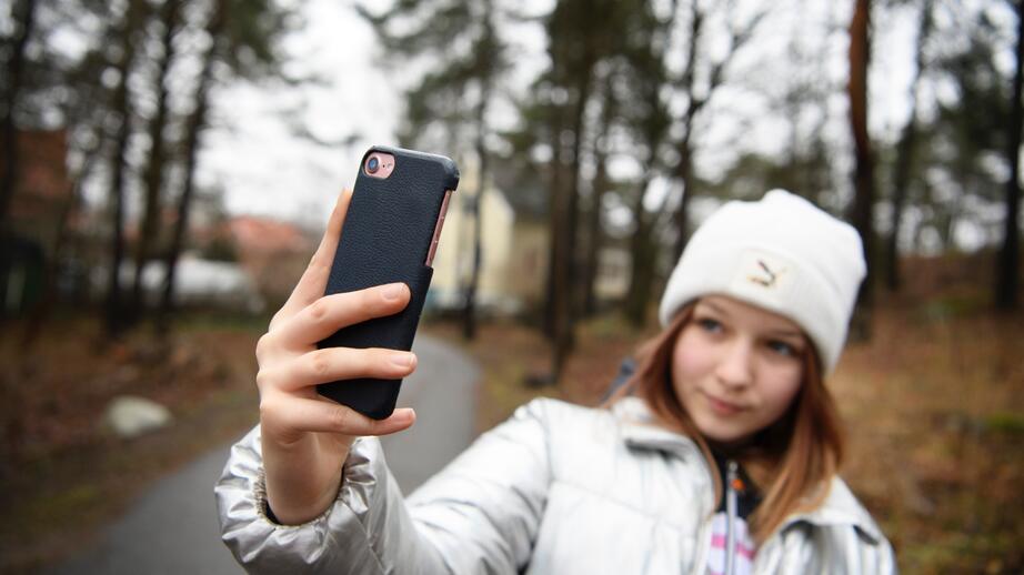 92% av tjejer upplever negativ stress kopplat till skönhetsideal. 