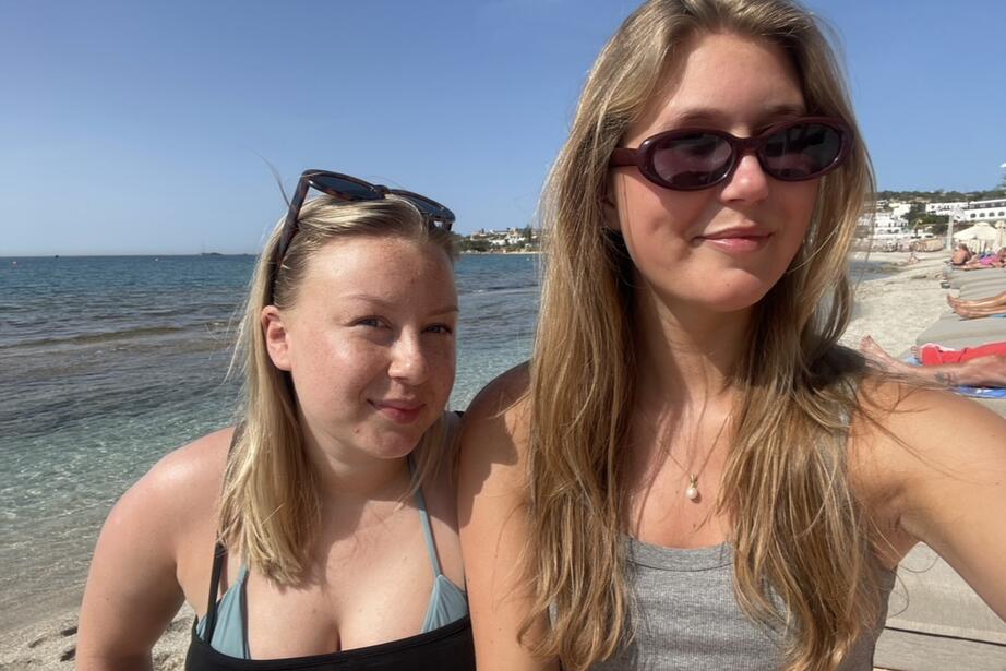 Linnea, 20, till vänster och Nikki, 21, till höger. 