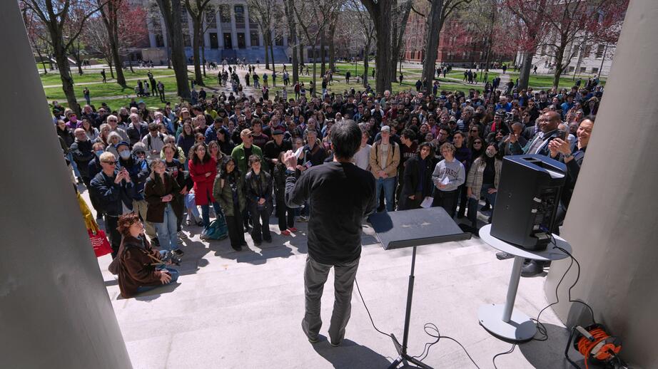 Education Trump Harvard. Foto: AP Photo/Charles Krupa