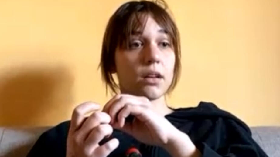 Janja Fijatovic, 21 år, från Belgrad har deltagit vid protesterna.