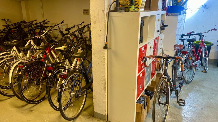 Övergivna cyklar har rustats upp och är redo för nya ägare.